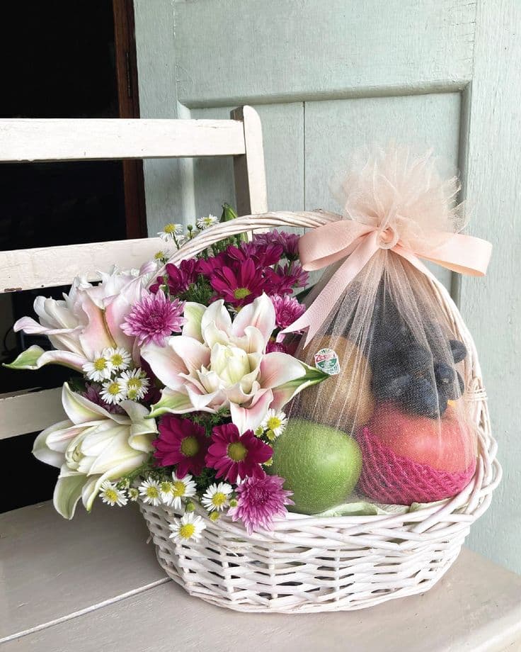 Premium gift basket with flowers and fruits